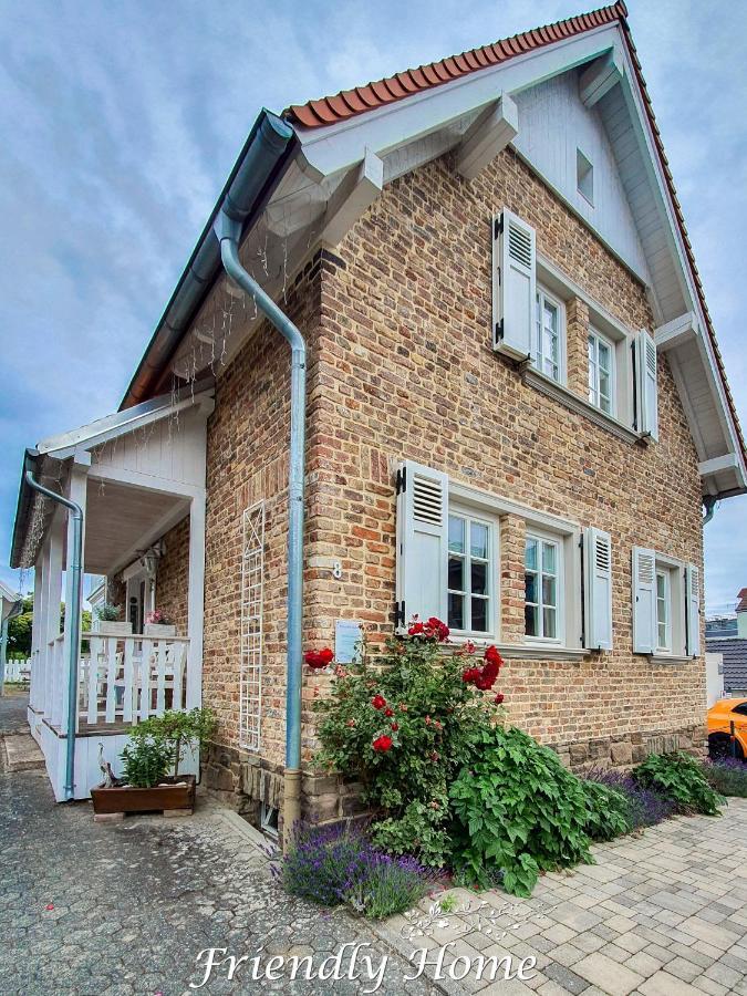 Friendly Home - "Gemuetliches Backsteinhaus" Koeln Bonn Phantasialand Bornheim  Luaran gambar
