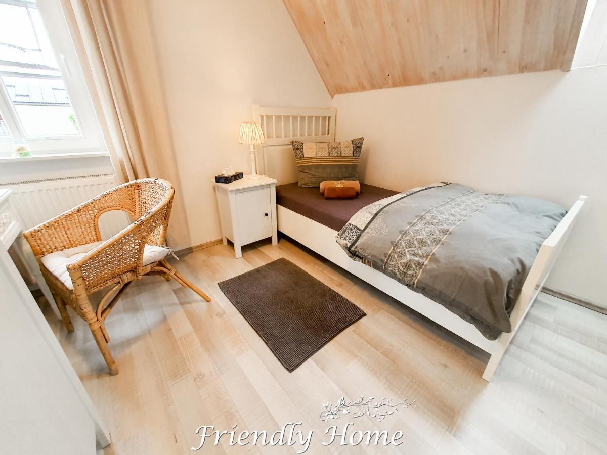 Friendly Home - "Gemuetliches Backsteinhaus" Koeln Bonn Phantasialand Bornheim  Luaran gambar