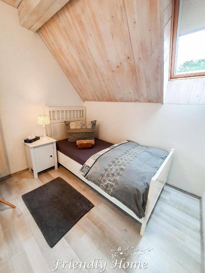 Friendly Home - "Gemuetliches Backsteinhaus" Koeln Bonn Phantasialand Bornheim  Luaran gambar
